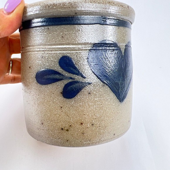 Vintage Rowe Pottery Works Heart Blue Salt Glaze Utensil Crock 1988 Pot Holder - Picture 4 of 13
